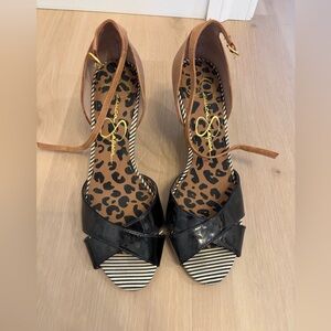 Jessica Simpson Black and Brown Strappy Nouta Wedges